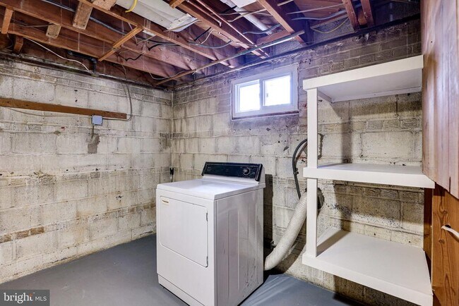 Building Photo - 5513 Chillum Pl NE