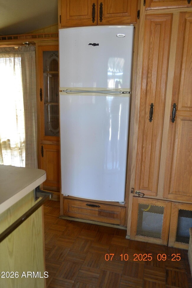 Building Photo - 677 S Warner Dr