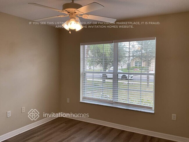 Building Photo - 3215 Burdock Ave