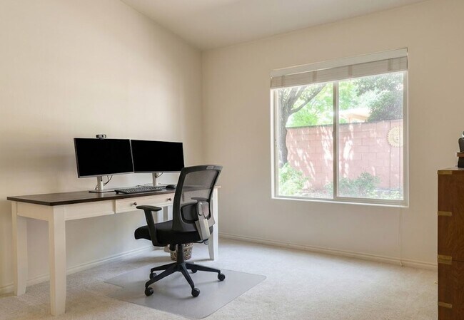 Building Photo - Snow Canyon Single Family