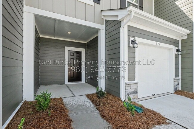 Building Photo - 826 Earhart St NW