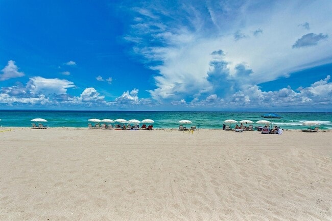 Building Photo - 145 S Ocean Ave