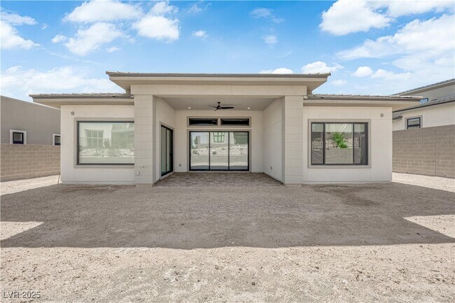 Building Photo - 11032 Rolling Vista Dr