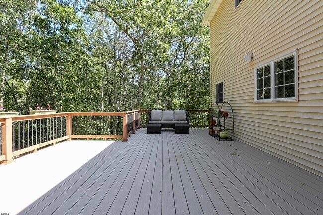 Building Photo - 113 Lighthouse Ln