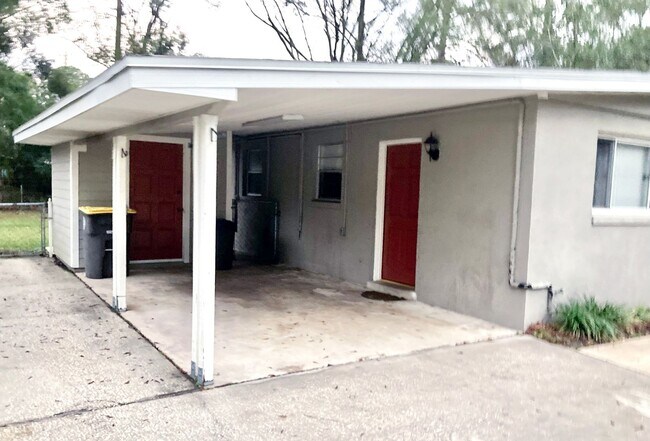 Building Photo - ***TWO WEEKS FREE*** Charming Home in Established Jacksonville Neighborhood