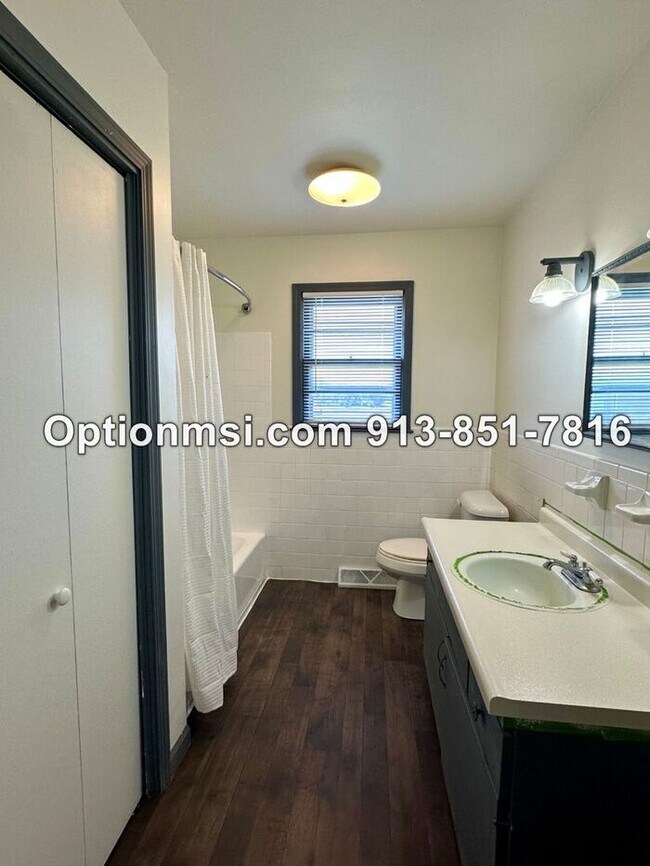 Building Photo - Nook on the Northside!