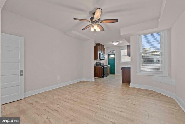 Building Photo - 2806 Ashland Ave