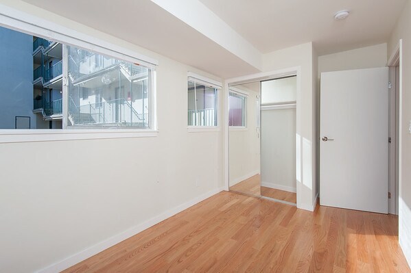 Building Photo - 1855 10th Ave