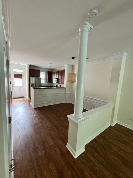 Building Photo - 9828 Longstone Ln