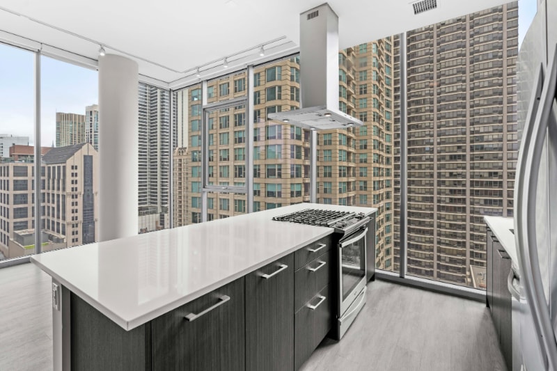 Building Photo - 34 E Huron St