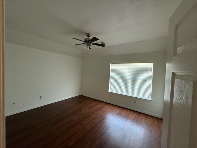 Building Photo - 22267 Doubletree Park Dr