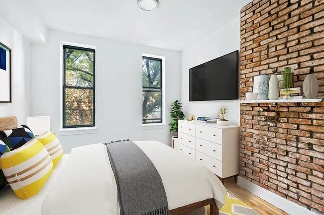 Building Photo - 3 bedroom in Brooklyn NY 11216