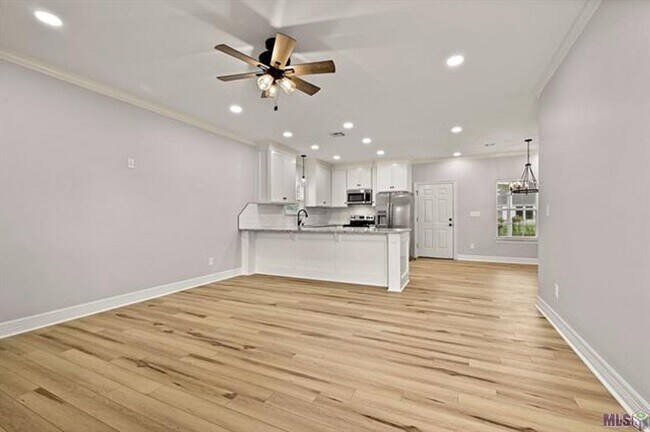 Building Photo - 13411 Country Meadow Ave