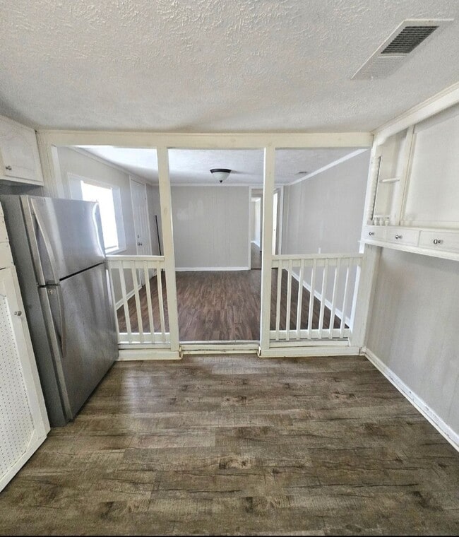 Building Photo - 515 Tuskegee St