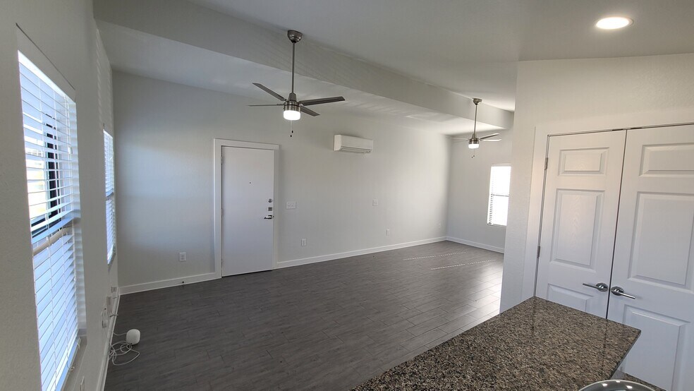 Building Photo - 7406 Geneva Dr