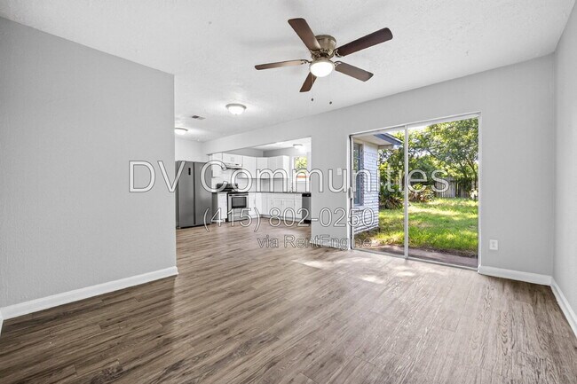 Building Photo - 15331 Campden Hill Rd