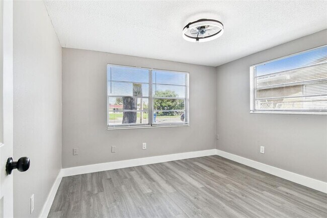 Building Photo - 3800 Darlington Rd