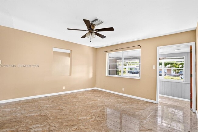 Building Photo - 6240 SW 22nd Ct