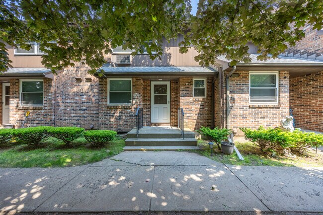 Building Photo - 171 Sams Rd