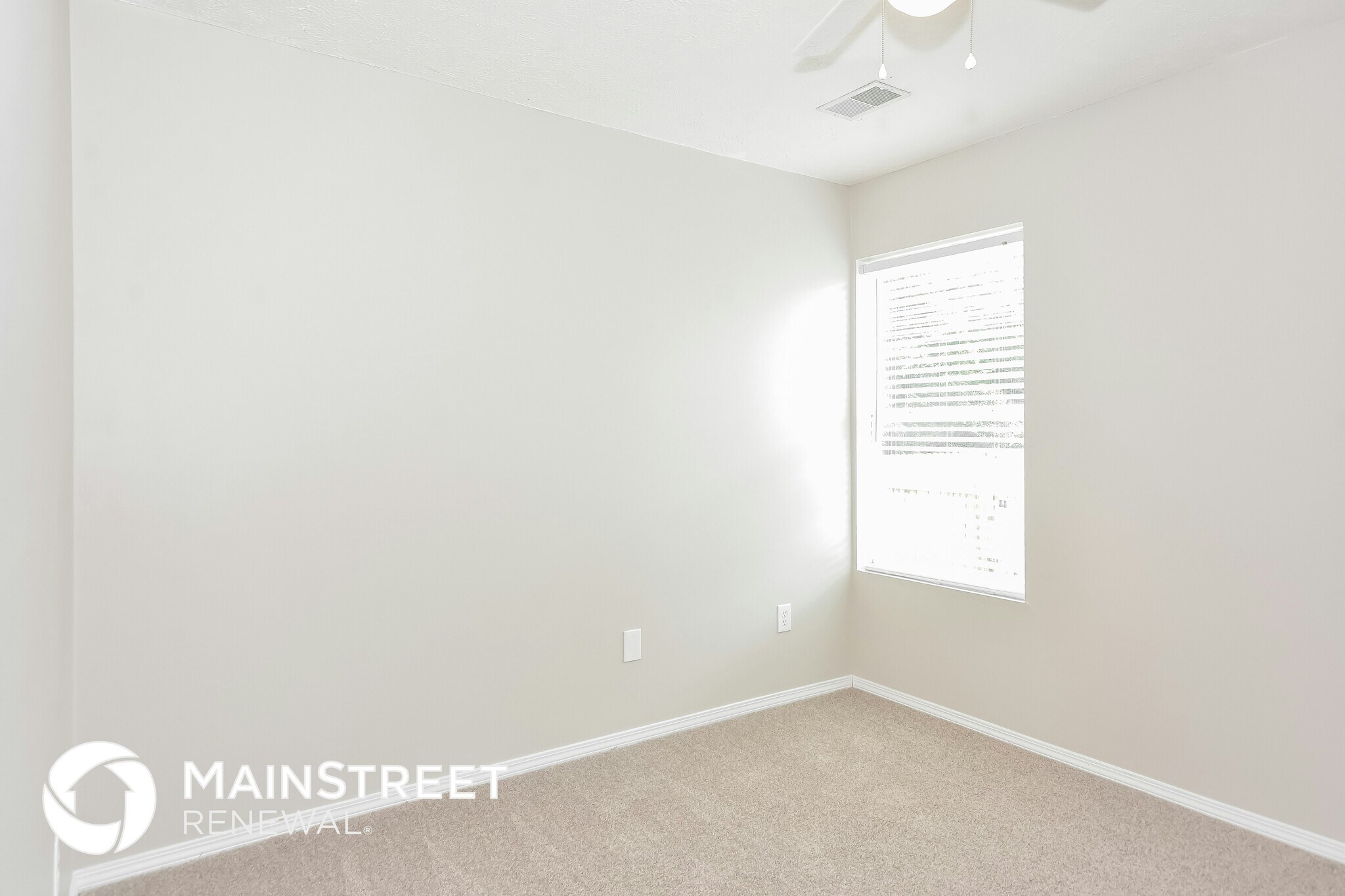 Building Photo - 2763 Sutherland Dr