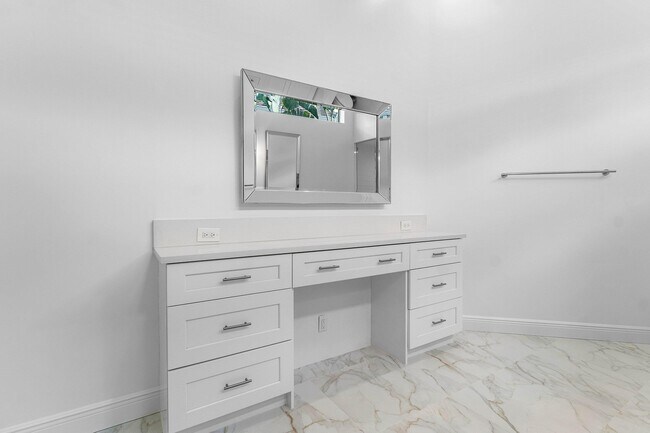Building Photo - 116 Coral Cay Dr