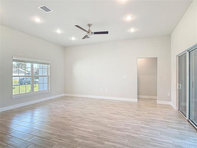 Building Photo - 60 Ballenger Ln