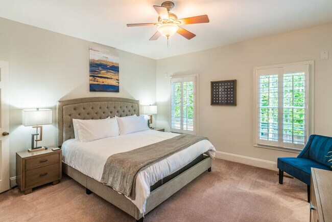 Building Photo - 3115 High Ridge Rd