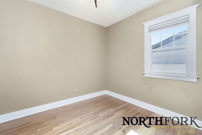 Building Photo - Cute North End Bungalow
