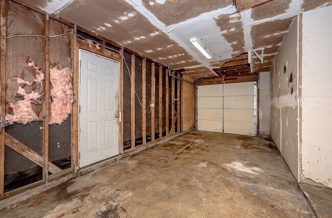 Building Photo - Charming 3-Bed, 2-Bath Home in Pascagoula – Great Location!