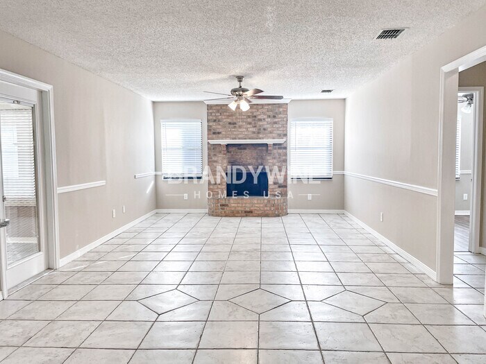 Building Photo - 10932 Putney Ct