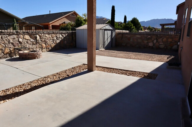 Building Photo - 5036 Copper Ranch Ave