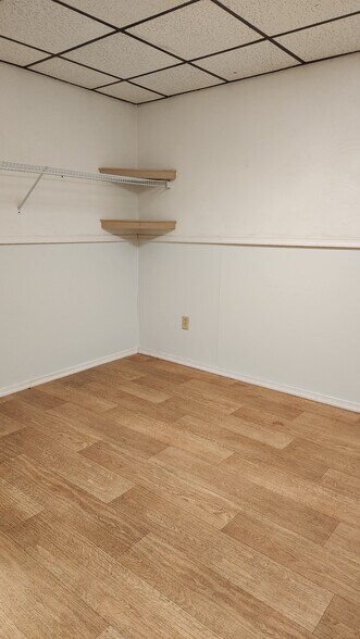 Building Photo - 1815 N 6th Ave