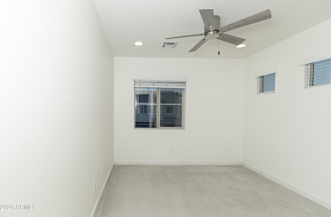 Building Photo - 6018 W Hartford Ct