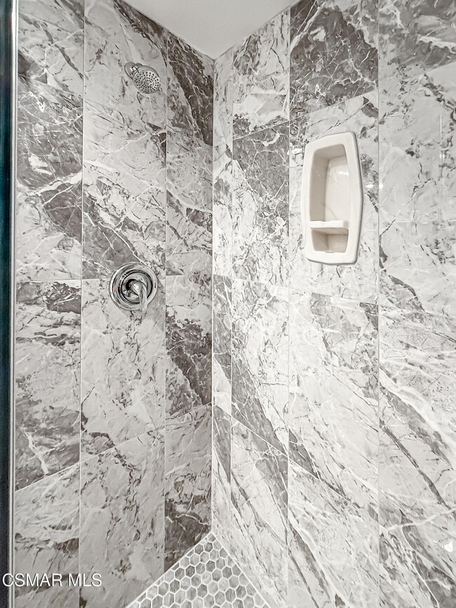 Building Photo - 12057 Falcon Crest Way