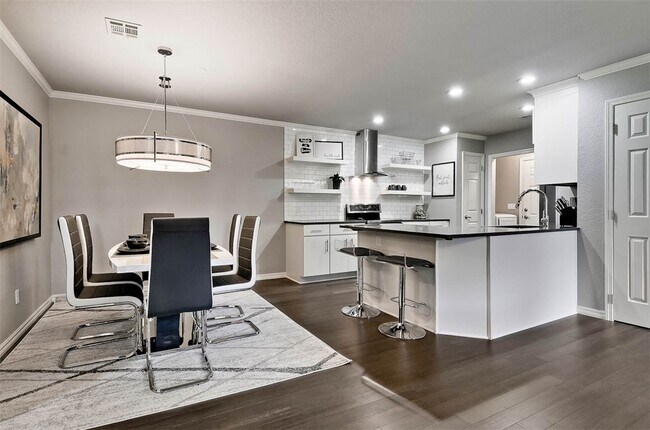 Building Photo - 7 S Prairie Dunes Dr