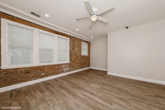 Building Photo - 6410 S Minerva Ave