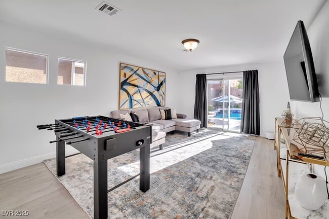 Building Photo - 7043 Salt Marsh Ct