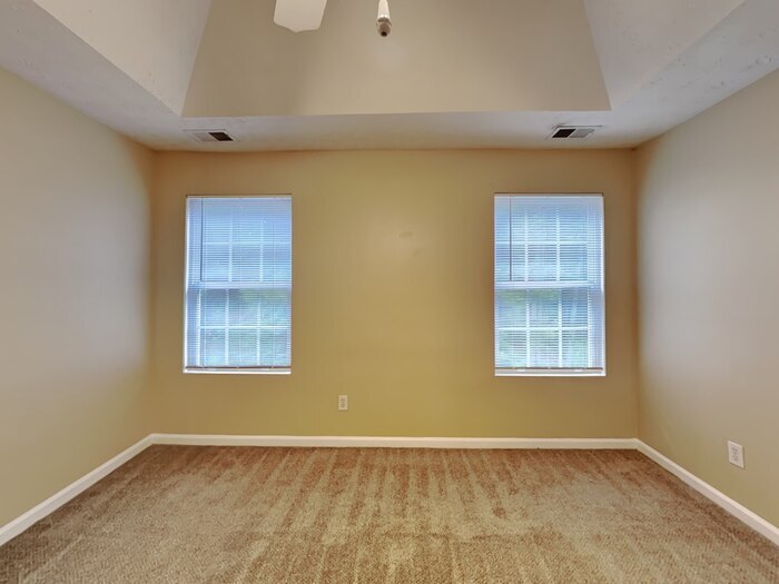 Building Photo - 9135 Jefferson Village Dr SW