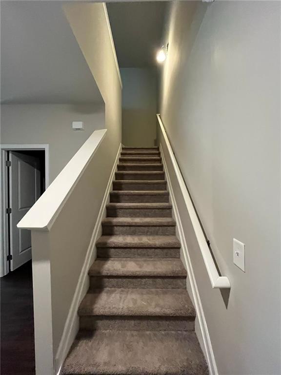 Building Photo - 85 Pointe Pl