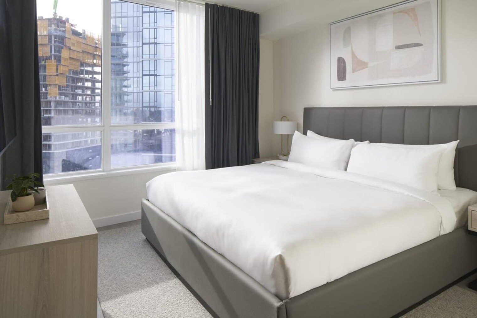 Building Photo - 326 N Union Ave