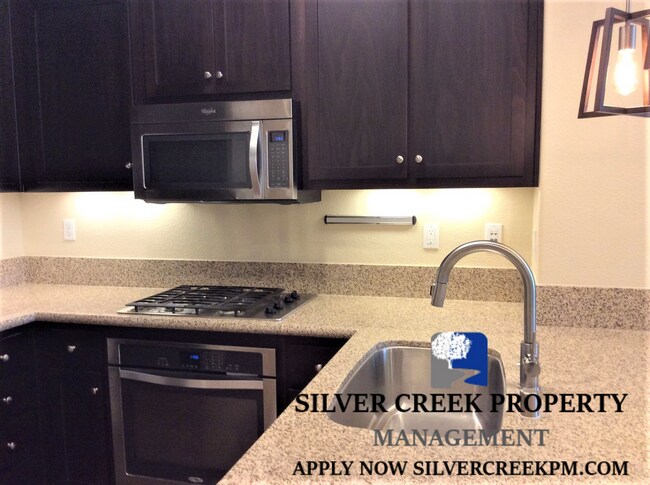 Building Photo - Appliances Included 3 BEDROOM HOME LOCATED IN DUBLIN!  - AVAILABLE ON NOV 15