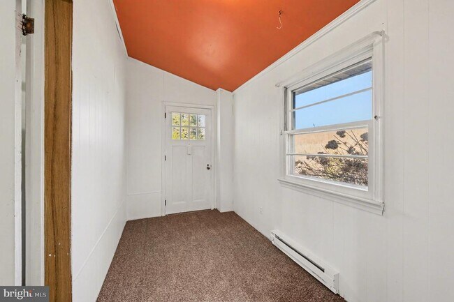 Building Photo - 939 Gravel Pike