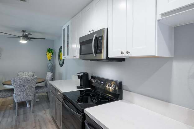 Building Photo - 510 N Villa Ct