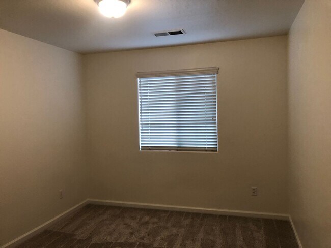 Building Photo - 4738 W Rialto Ave