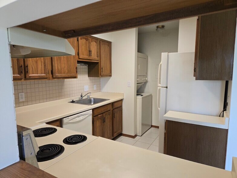 Kitchen with Washer/Dryer - W177N9731 Riversbend Cir E