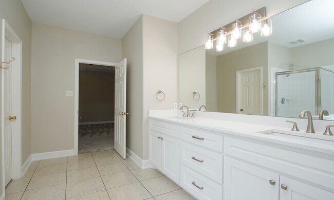 Building Photo - 27131 Sunset Pines Dr