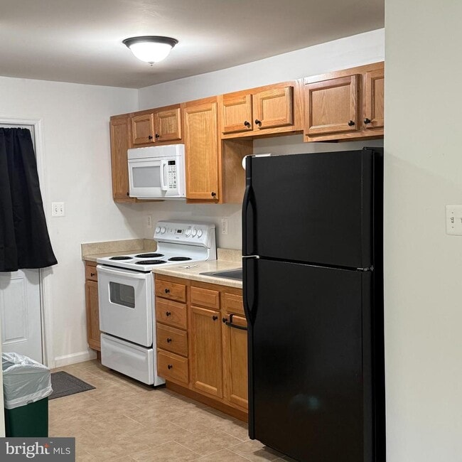 Building Photo - 577 Nassau Ave