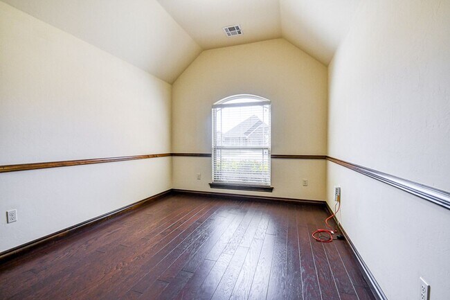 Building Photo - Beautiful home in Williamson Farms!