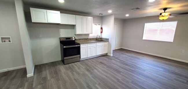 Building Photo - !!! AVAILABLE NOW !!!. Very spacious brand new 3 bed, 2 bath house.