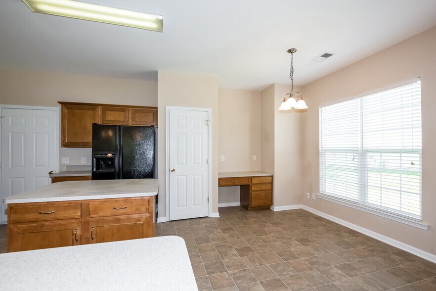 Building Photo - 10716 Norway Spruce Ct
